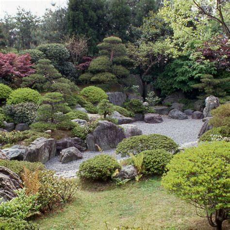 庭園設計|中根庭園研究所｜伝統的⽇本庭園の計画・設計・施⼯・監理｜ト